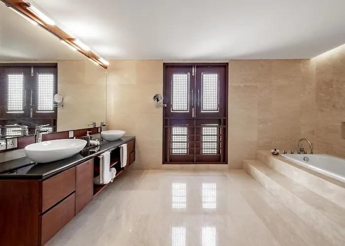 Villa Luxury Bali - Cinema Room, & Ocean Views